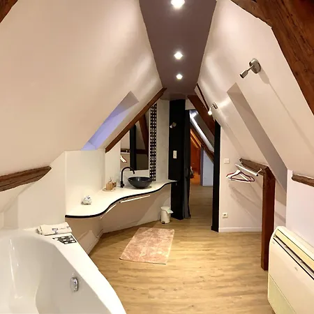 I-love-colmar - Le 8 De Coeur - Garage Gratuit